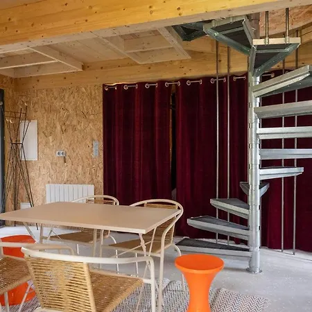 La Ferme Du Golf, Atypique Et Artistique Lancieux
