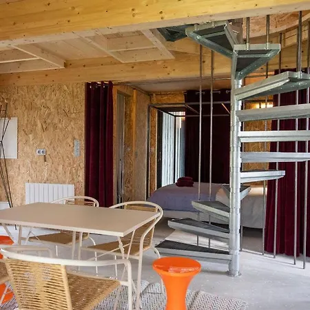 Alojamento de Acomodação e Pequeno-almoço La Ferme Du Golf, Atypique Et Artistique Lancieux